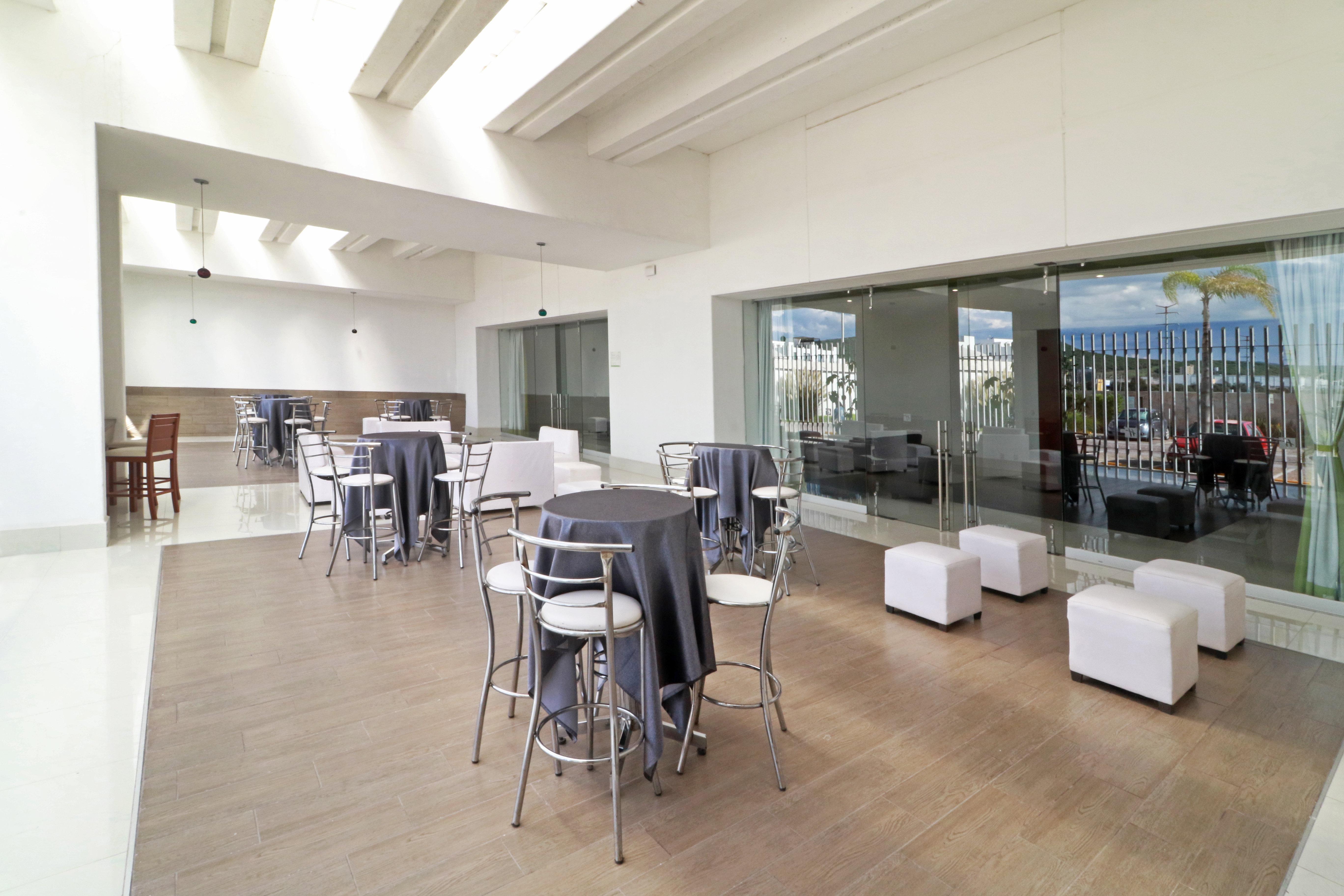 Holiday Inn Queretaro Zona Krystal By Ihg Exterior photo