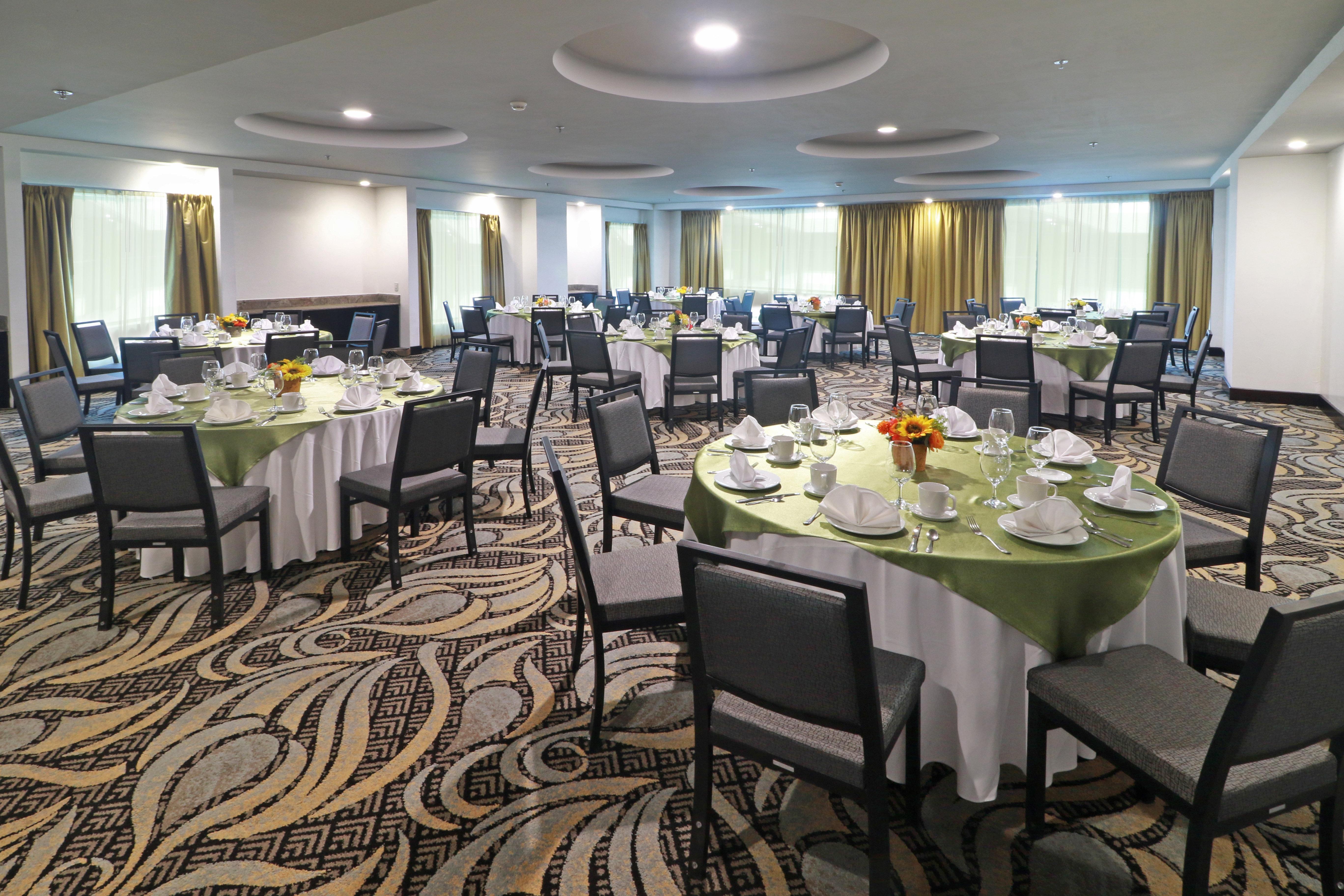 Holiday Inn Queretaro Zona Krystal By Ihg Exterior photo