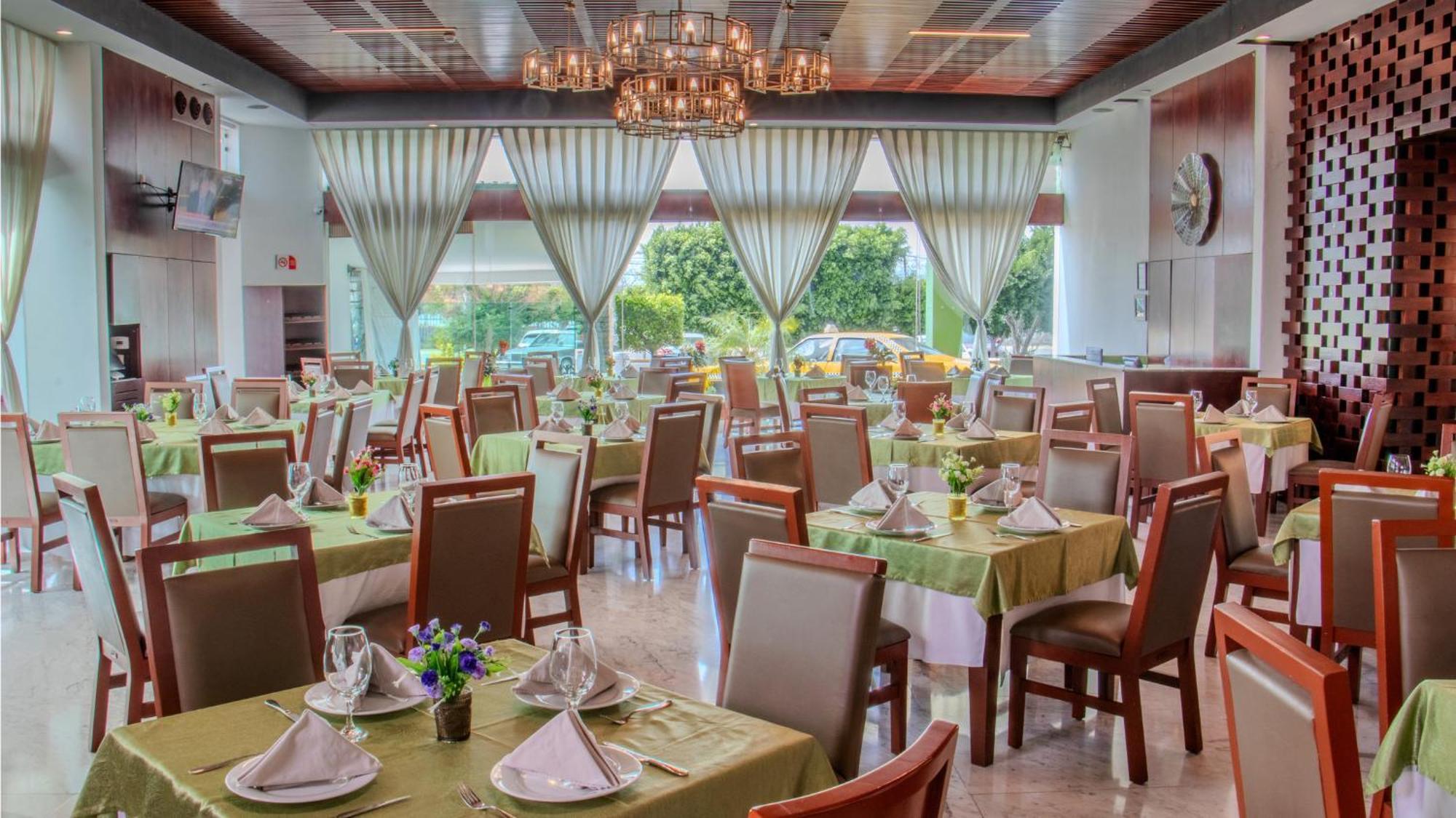 Holiday Inn Queretaro Zona Krystal By Ihg Exterior photo